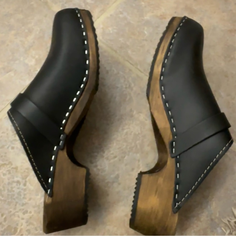 Lotta From Stockholm Black Leather Clogs - Picture 2 of 3